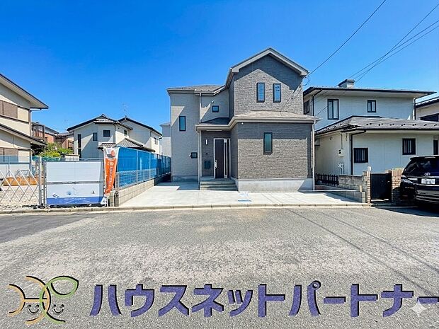 ここから始まる「日常」はご家族にとってかけがえのない時間となります。少しでも豊かに、快適に。そんな想いから本邸宅は生まれました。
