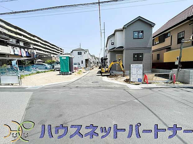 季節感を演出する多彩な樹木と豊かな彩りが重なり、四季折々の変化を楽しめる心地よい場所となることでしょう。時間の経過と共に味わいが出る素敵な空間へ。
