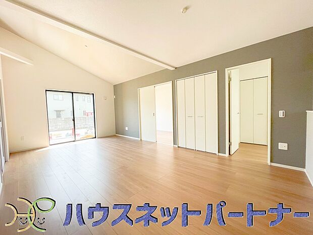 流行に左右されず、将来にわたって価値が継続する「上質」な佇まい。おしゃれな雰囲気や自然の潤い、親しみやすさといった個性を、街に新たな価値をもたらし続ける。