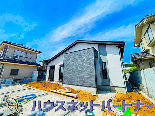 太陽に愛された邸は、陽当り・通風に優れた魅力的で快適さを追求した新築戸建でした。ここに住むからこそ意味がある。そんな特別感に浸りながら、毎日をお過ごしして欲しいです。