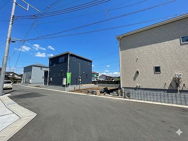 陽当りや通風性など各所に施された工夫で住みやすさを実現。部屋の大きさや周辺環境・街並など、資料には掲載していない情報が現地にはたくさんございます。是非ご確認下さい。