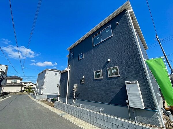 開放的な立地、隣地との空間周辺建物も綺麗で住みやすい