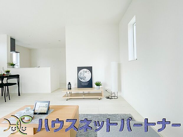 うららかな陽射しがどのお部屋にも降り注ぎますように、快適さを追求した間取設計。得難い立地環境での生活を恵みの豊かな永住の地へと変えてくれます。