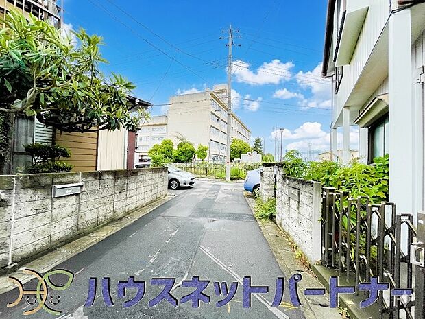 ここから始まる「日常」はご家族にとってかけがえのない時間となります。少しでも豊かに、快適に。そんな想いから本邸宅は生まれました。
