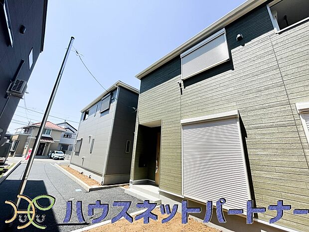 都会的な、ハイセンスな時間とともに、対照的な成熟した街並みを併せ持つことも、この邸宅の大きな特徴です。完成した現地をご体感下さい。