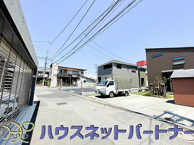 居住者の帰り、訪れる方を優しく迎える・安らぎに満ちた生活空間を予感させる。健やかな暮らしを楽しめそう。