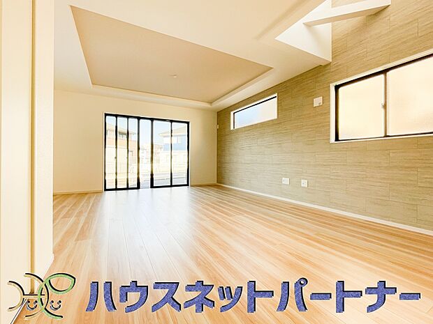 うららかな陽射しがどのお部屋にも降り注ぎますように、快適さを追求した間取設計。得難い立地環境での生活を恵みの豊かな永住の地へと変えてくれます。