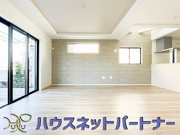 明るく開放的なダイニング。家族とのコミュニケーションが取りやすく、みんなの笑顔が溢れます