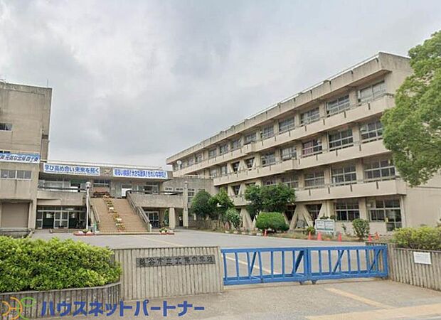 周辺環境-中学校(1122m)越谷市立北陽中学校