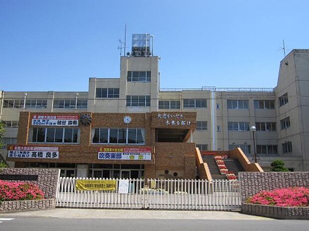 周辺環境-中学校(2000m)越谷市立東中学校