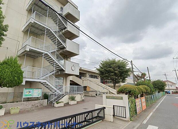 周辺環境-中学校(1600m)越谷市立平方中学校
