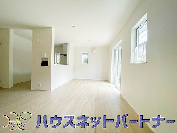 17.87帖のLDKは広々。リラックスした空気がお部屋全体に広がります。