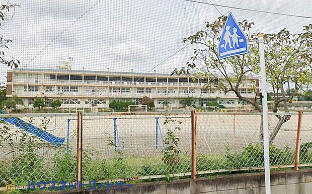 周辺環境-小学校(650m)越谷市立大沢北小学校