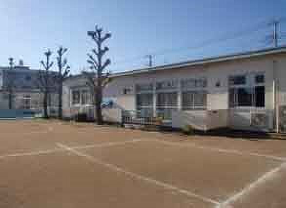 周辺環境-幼稚園・保育園(550m)春日部市立第四保育所