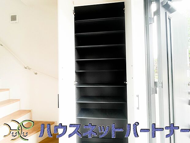収納の多さにはびっくり。収納ってあればあるほど嬉しいですよね。