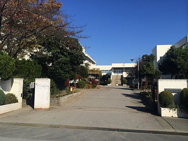 周辺環境-中学校(670m)春日部市立豊野中学校
