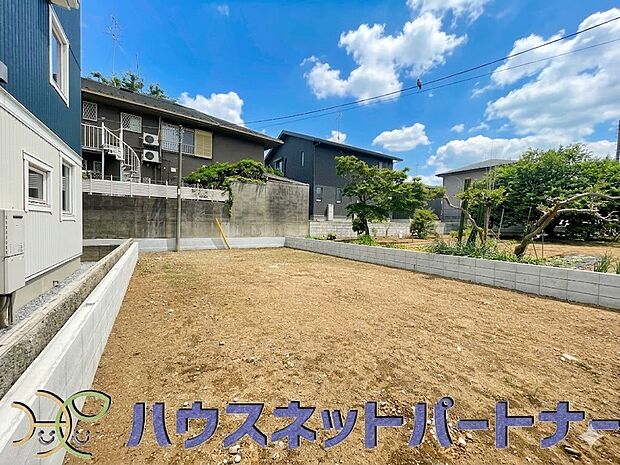 豊かで快適な暮らしを。ここから始まる「日常」はご家族にとってかけがえのない時間となります。少しでも豊かに、快適に。そんな想いから本邸宅は生まれました。