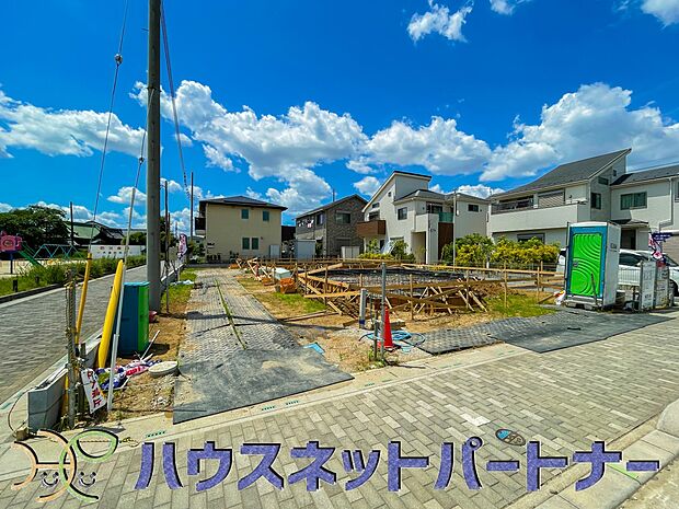 流行に左右されず、将来にわたって価値が継続する上質な佇まい。親しみやすさといった個性を演出してくれます。