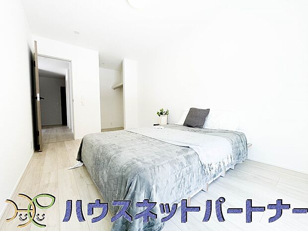 陽射しがぽかぽかと差し込むお部屋は湿気やカビの心配も減るので快適に過ごせます。
