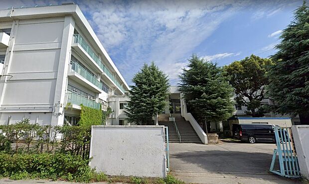 周辺環境-中学校(2950m)春日部市立春日部中学校
