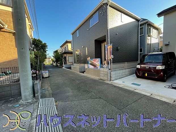 居住者の帰り、訪れる方を優しく迎える・安らぎに満ちた生活空間を予感させる。健やかな暮らしを楽しめそう。