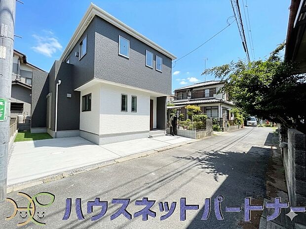 季節感を演出する多彩な樹木と豊かな彩りが重なり、四季折々の変化を楽しめる心地よい場所となることでしょう。時間の経過と共に味わいが出る素敵な空間へ。 