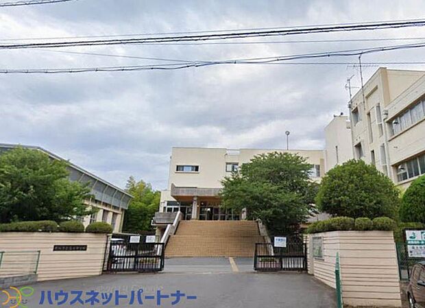 周辺環境-中学校(650m)富士中学校