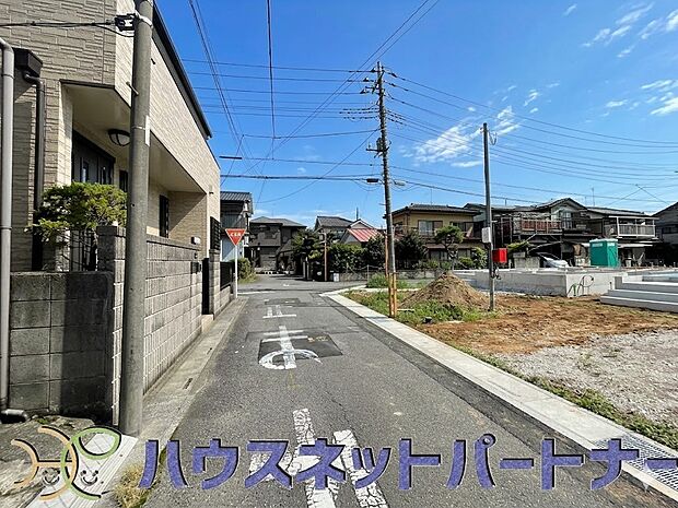 居住者の帰り、訪れる方を優しく迎える・安らぎに満ちた生活空間を予感させる。健やかな暮らしを楽しめそう。