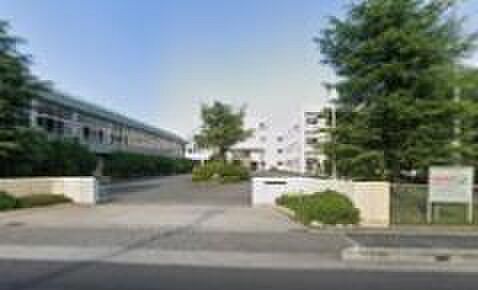周辺環境-中学校(1300m)吉川市立中央中学校