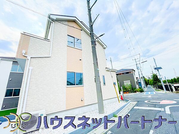 豊かで快適な暮らしを。ここから始まる「日常」はご家族にとってかけがえのない時間となります。少しでも豊かに、快適に。そんな想いから本邸宅は生まれました。