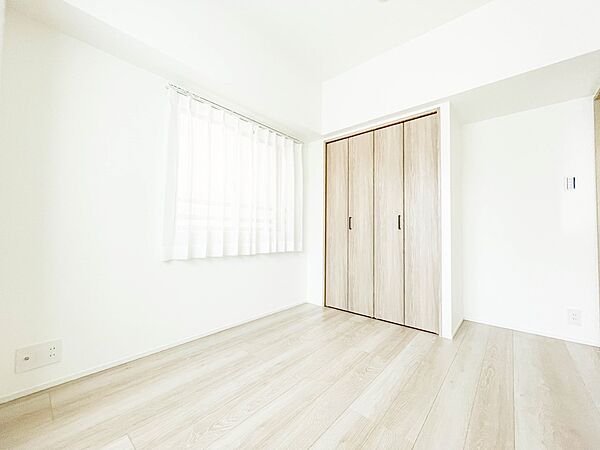 全居室収納スペースあり！荷物が多くても十分に納まります