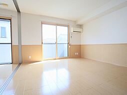 パサージュ C棟 201号室 2階2LDKのリビング/ダイニング