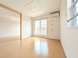 St Elmo’s 201号室 2階2LDKのリビング/ダイニング