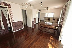 つくばみらい市小倉住宅 4LDKのリビング/ダイニング