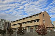 研究学園駅より徒歩5分 築13年10ヶ月 3階建の賃貸物件