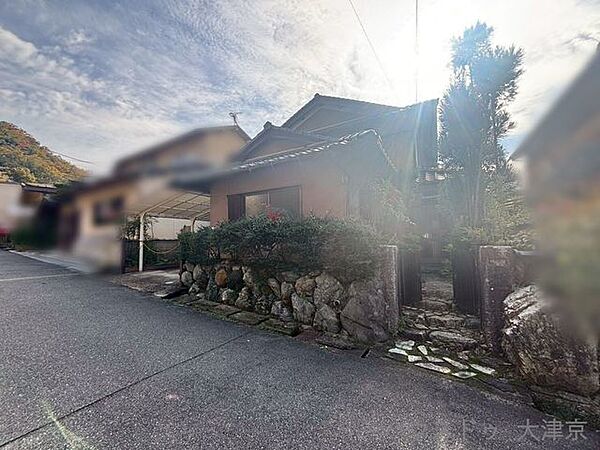 外観：325000110895