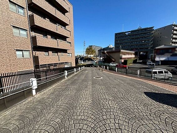 ゆとりある敷地...
