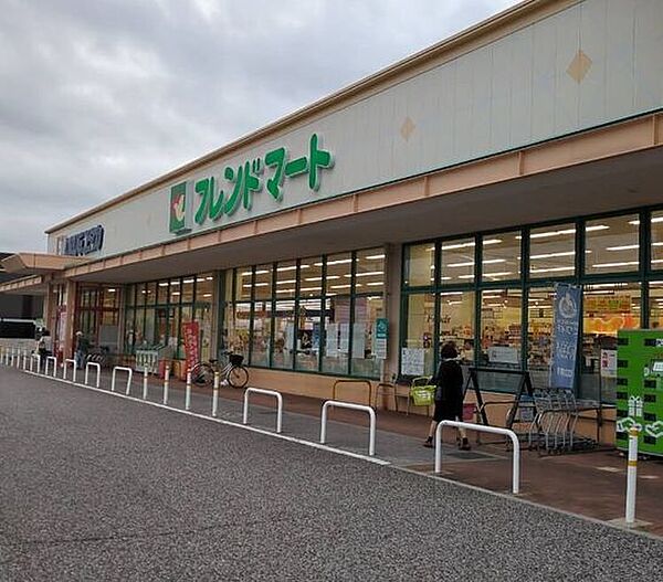 フレンドマート彦根地蔵店 1120m