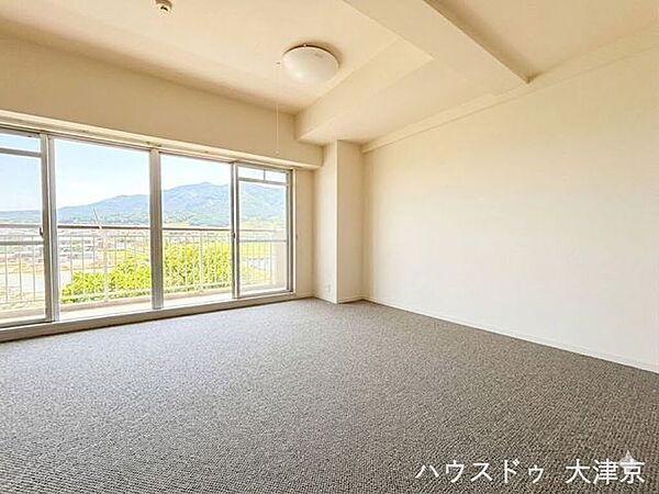 リビング/ダイニングを拡大表示