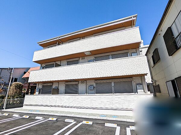 apartment 群馬県伊勢崎市連取町1510-1　T＆M　DE号