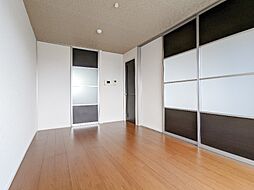 東武伊勢崎線 剛志駅 徒歩26分の賃貸アパート 3階1LDKのリビング/ダイニング