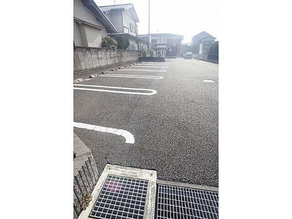 apartment 群馬県伊勢崎市連取町1510-1　T＆M　DE号