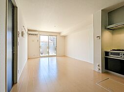 東武伊勢崎線 新伊勢崎駅 徒歩3分の賃貸アパート 1階1LDKのリビング/ダイニング