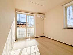 東武伊勢崎線 新伊勢崎駅 徒歩22分の賃貸アパート 2階2DKのリビング/ダイニング