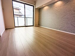 東武伊勢崎線 新伊勢崎駅 徒歩10分の賃貸マンション 1階1LDKのリビング/ダイニング