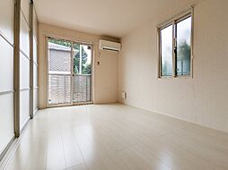 東武伊勢崎線 新伊勢崎駅 バス5分 交通安全協会下車 徒歩23分の賃貸アパート 1階1LDKのリビング/ダイニング