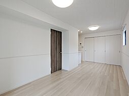 JR八高線 北藤岡駅 6kmの賃貸アパート 1階1LDKのリビング/ダイニング