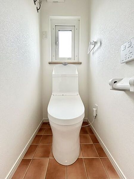 【リフォーム後　トイレ】トイレは新品交換致しました。