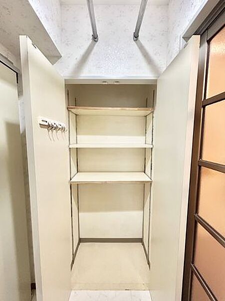 【現況】洗面所内の収納です。