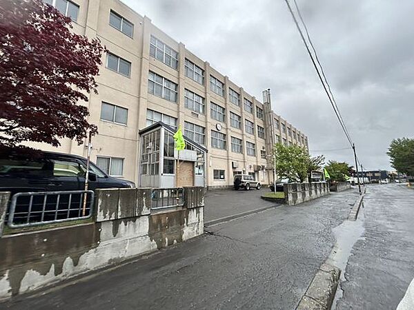 札幌市立手稲東中学校 手稲東中学校まで徒歩約7分。（約490ｍ）